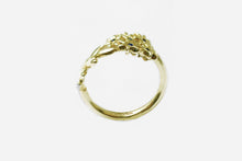 Load image into Gallery viewer, Flower-leaf ring in 14k Gold set with Sapphires