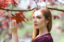 Load image into Gallery viewer, Floral-leaf earrings in silver